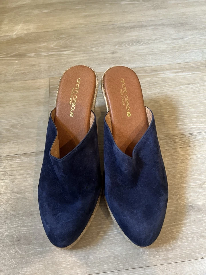 Alpargatas Andre Assous Mujer Punta Cerrada Azul Marino Gamuza TOTALMENTE NUEVAS -Talla 39 Foto 2 de 4