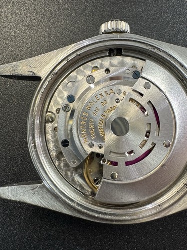 ROLEXOYSTER PERPETUALDATEJUST - Picture 9 of 24