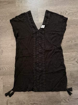black Kona Sol crochet swimsuit cover-up features a V-neck design Size M NWOT