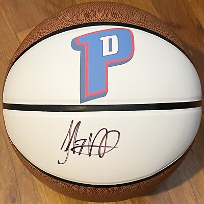 JB J.B. Bickerstaff Signed Autographed Detroit Pistons Logo