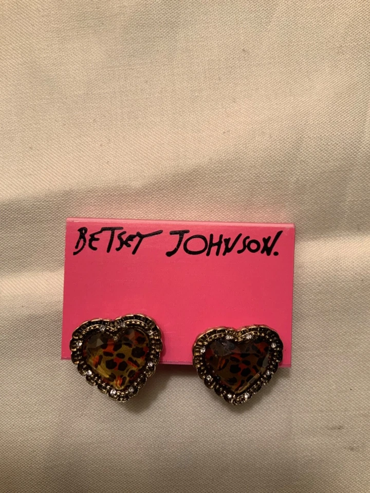 Pendientes Betsey Johnson de leopardo marrón Foto 3 de 3