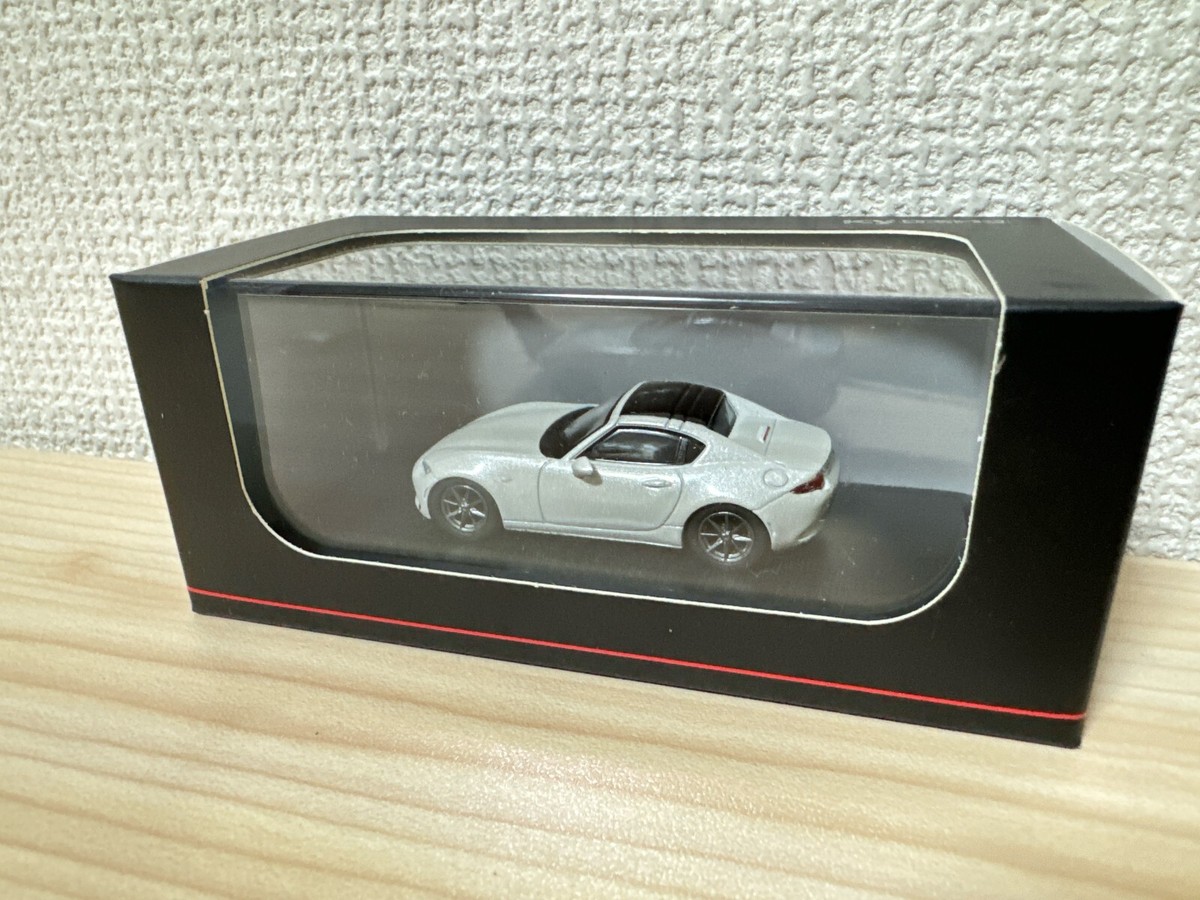 Kyosho Mazda MX-5 Miata ND ROADSTER RF Silver Diecast 1/64