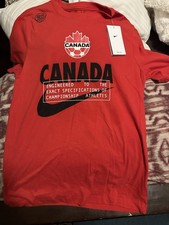 New Nike Dryfit Red Team Canada Hockey Tshirt Adult  Small Shirt