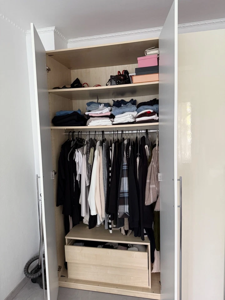 Kleideschrank Hochglanz weiß 4 Türig ca. 200x200cm - Bild 2 von 4