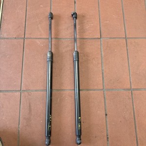 VW Touran 5T 2x Original Gasdruckdämpfer Heckklappe 5TA827550G