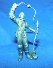 Vintage 1950s Marx 70mm Spaceman Playset STANDING W/APPARATUS HTF LOT 7