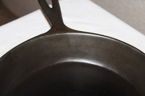 Martin Stove & Range #8 Cast Iron Skillet Hamburger Logo w/ Heat Ring - Picture 20 of 24