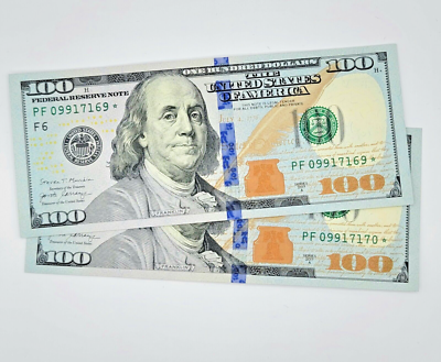 Banconote Da 100 Dollari Spesse Sui Bordi Con Spazio Di Copia Isolato Su Bianco Chiudi Macro 166870674 - Foto 5