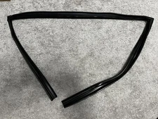 2002 - 2006 Nissan Altima Right Rear Window Glass Run Channel Seal 823308J000