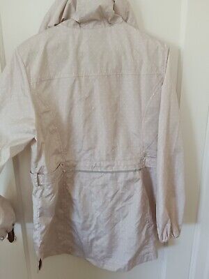 Jones New York Women's Windbreaker Sz LG Cream Colored With Jones New York Women's Windbreaker Sz LG Cream Colored With