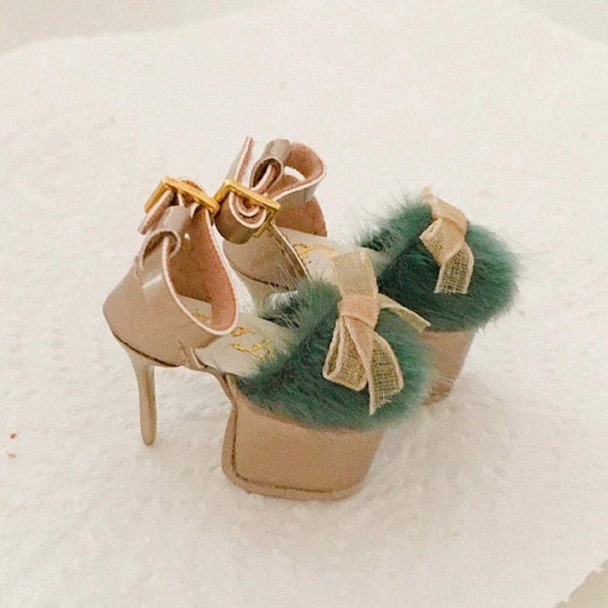 Yellow store fur heels