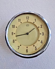 Ruhla UMF Auto Uhr Bakelit