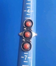 Vintage Southwestern Sterling Silver 925 Ring with Red Coral Stones. Size 6