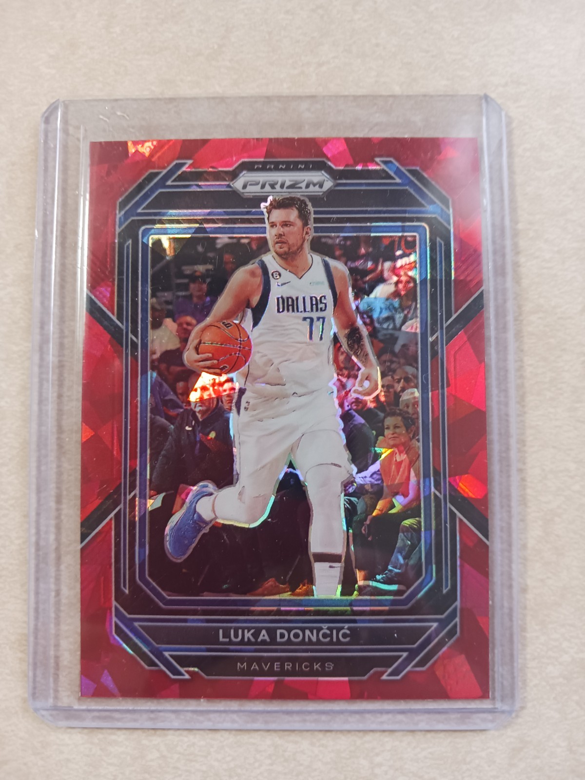 Luka Doncic 2022-23 Panini Prizm Prizm Red Cracked Ice #196 Mavericks 🔥🔥🔥