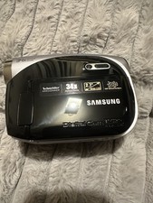 Samsung VP-DX100 Dolby Optical Zoom DVD Camcorder with Battery - Untested