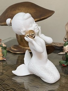 RARE! Vintage Freeman McFarlin Fine Bone China Mermaid Figurine W/ Gold Shell
