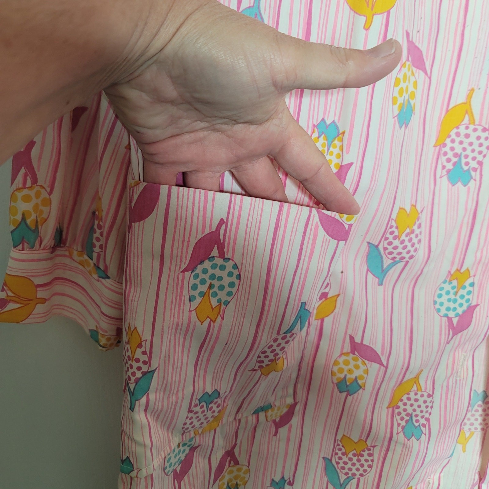 GAYMADE VINTAGE Pink Flowers funky Housecoat Dres… - image 7