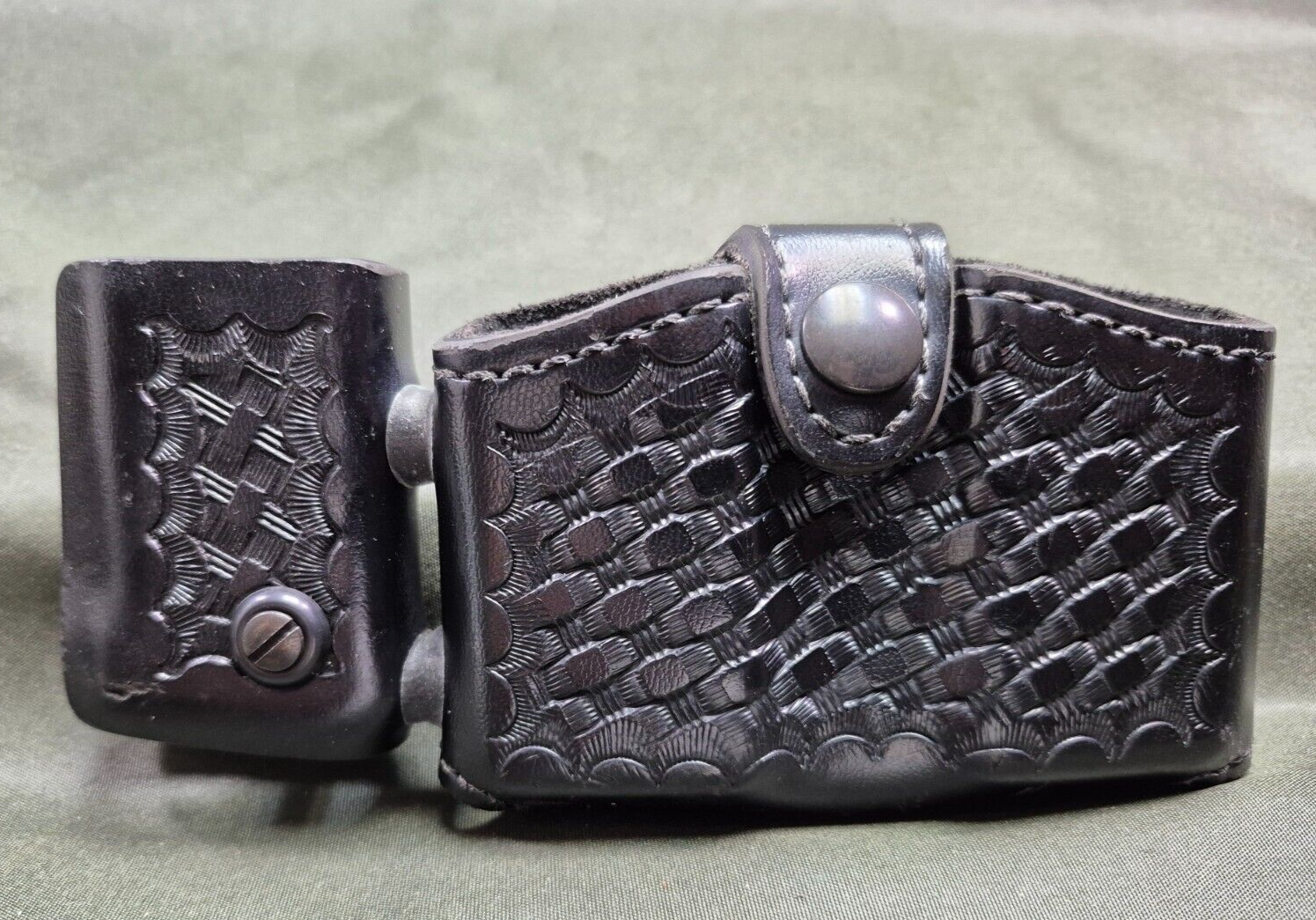 Safariland Model C92 Triple COLT 1911 Basketweave Leather Magazine Holder  9