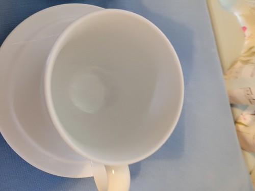 Denby Paar weiße Tassen und Untertassen - Bild 6 von 12
