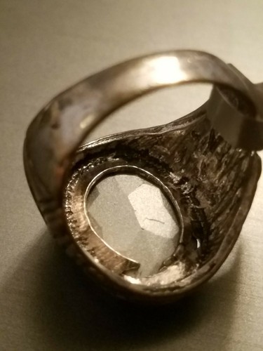 US SELLER STAINLESS STEEL MENS UNISEX SIGNET CHAMPAGNE RING SIZE 9.5 LINED SIDES - Picture 3 of 3