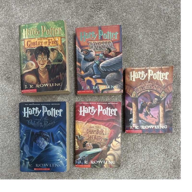 Scholastic Harry Potter Book Lot J.K. Rowling Set Goblet Fire Azkaban Phoenix