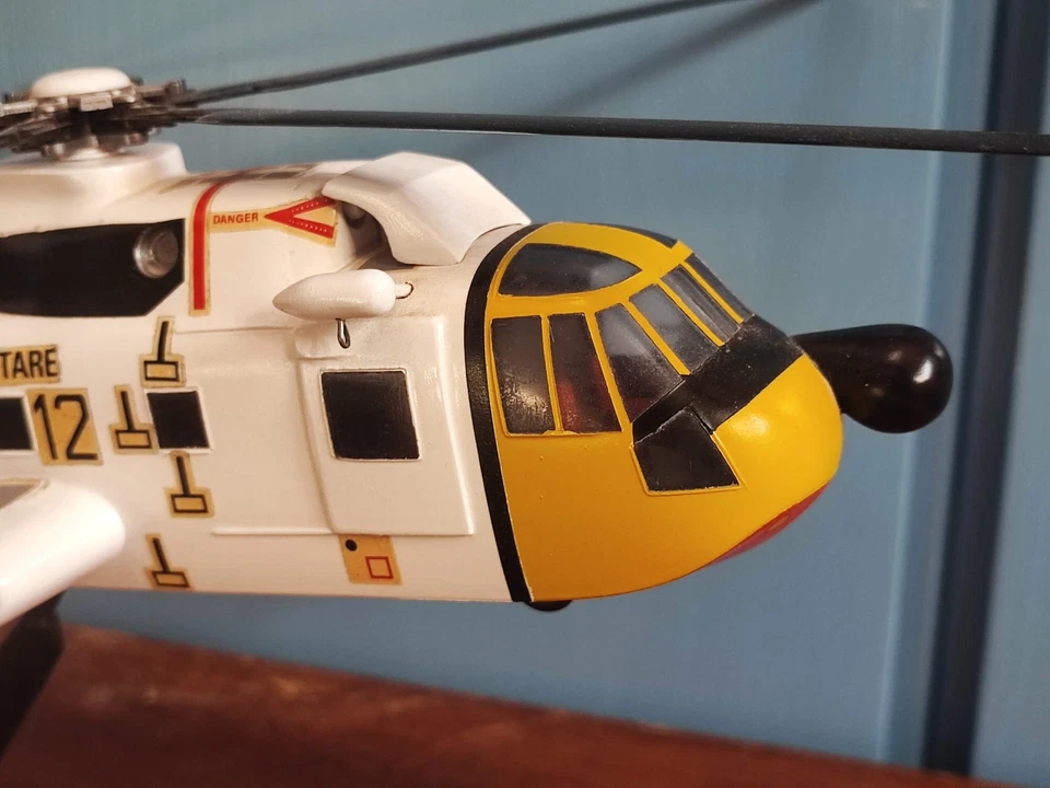 MODELLINO ELICOTTERO AGUSTA SIKORSKY HH-3F S.A.R AERONAUTICA MILITARE 38 cm 1/48 - Immagine 3 di 4