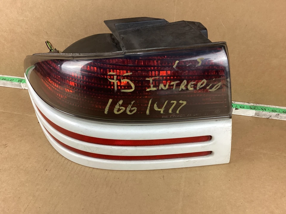 Luz trasera izquierda del lado del conductor Dodge Intrepid 1993-1997 04624379 OEM Foto 4 de 4