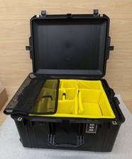 Pelican 1637 Black Rolling Hard Protector Case w/ Padded Dividers