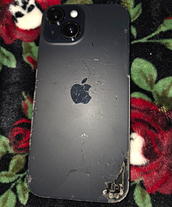 Apple iPhone 15 · 128GB