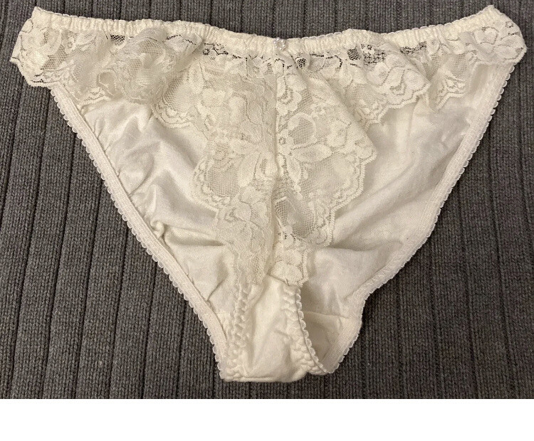 Vintage Victoria’s Secret Ruffle Bikini Panties Chant… Gem