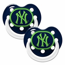 New York Yankees glow in the dark baby Infant Pacifiers NEW 2 Pack BPA safe