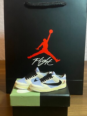 3D Jordan Dunk Air SB Mini Sneaker Shoe Miniature Collectable Grad Yeezy