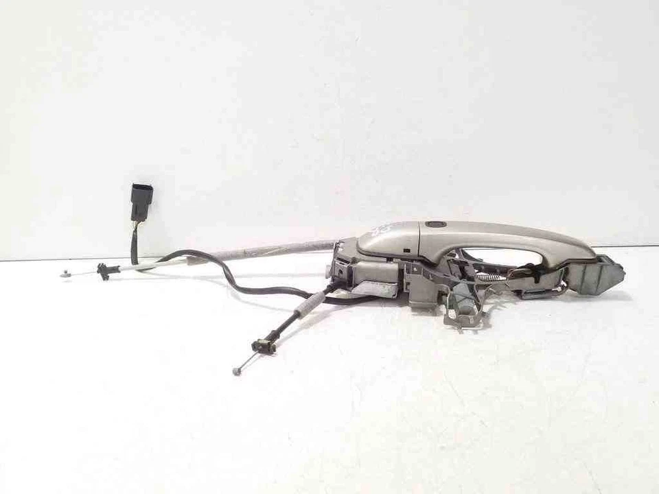 Empuñadura exterior puerta izquierda VOLVO XC60 2.0 diésel 120kw 2012 32166887 Foto 2 de 4