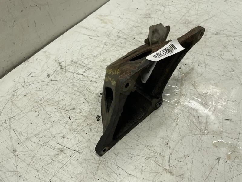 Land Rover Range Rover 2004 soporte de soporte de montaje de motor izquierdo OEM+ Foto 2 de 4