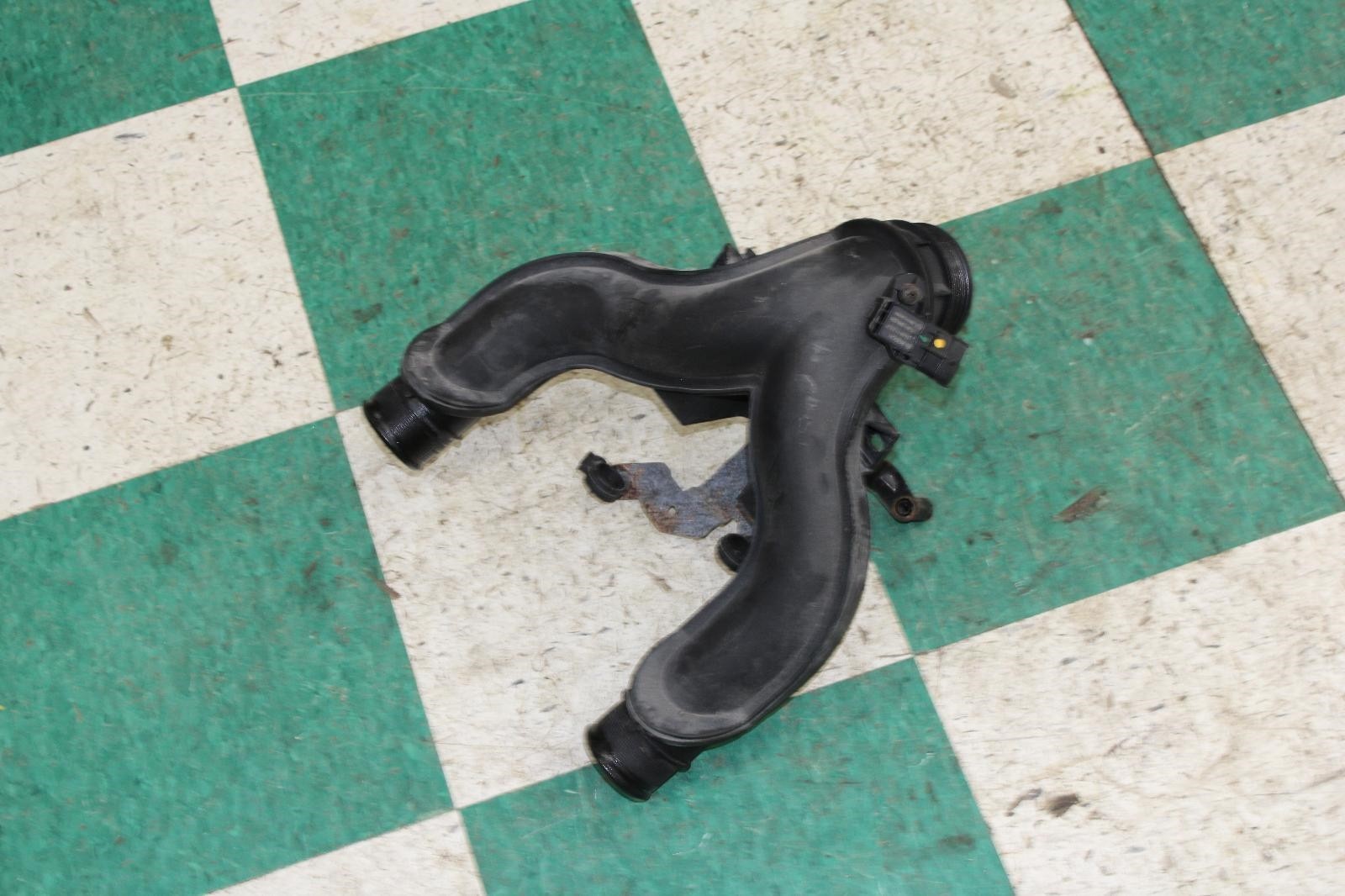 Maserati Ghibli 2014-2017 Air intake pipe