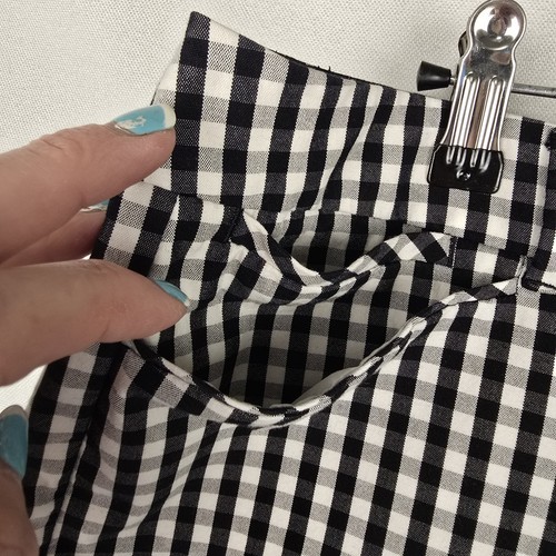 White House Black Market Damenshorts 12 schwarz weiß Gingham 5" Schrittlänge adrett - Bild 4 von 14
