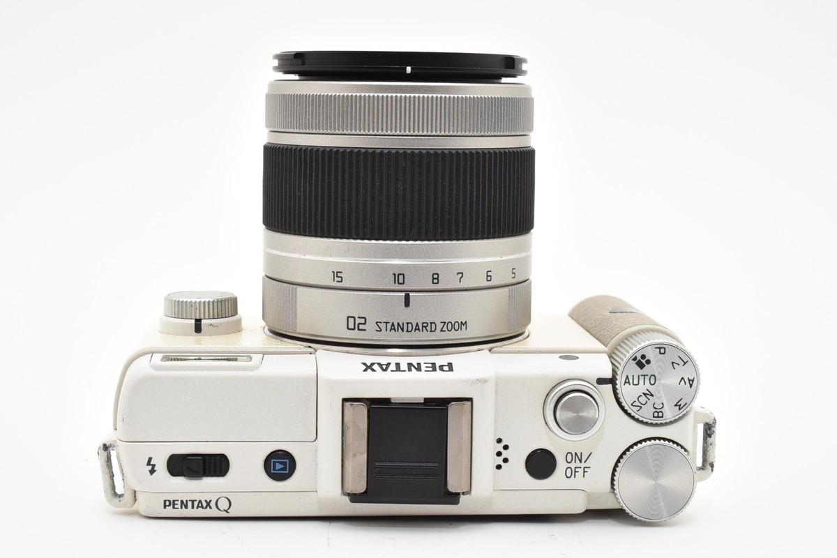 Pentax Q10 White 12.4MP Digital Camera 02 Lens Kit 180 Shots [EXC