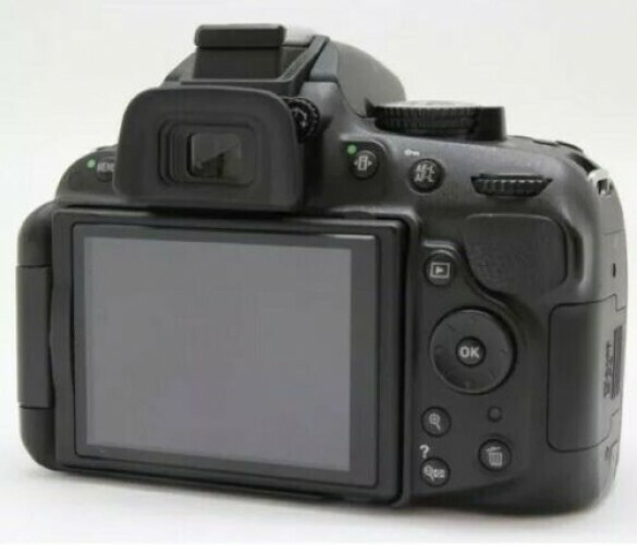 Nikon D D5200 24.1MP Digital SLR Camera - Black w. AF-S DX G