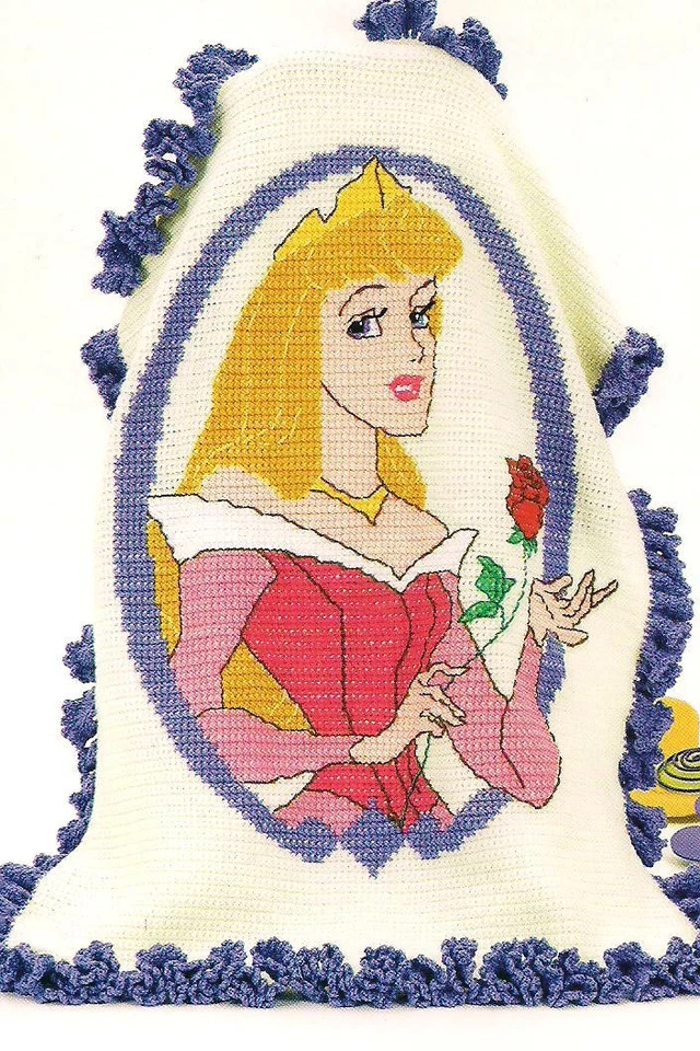 Disney Princess Afghans pattern booklet: cinderella, snow white, sleeping beauty - Image 4 of 4