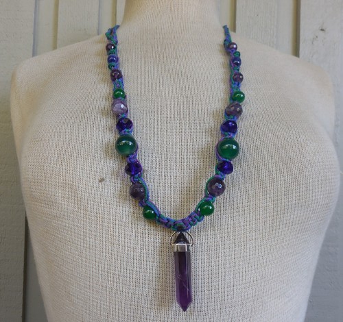 Amethyst Double Terminated Adjustable Hemp Necklace w/ Green Onyx Lapis Lazuli - Bild 5 von 8