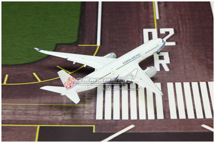 1:400 JC Wings CHINA AIRLINES AIRBUS A350-900 Airplane Flap