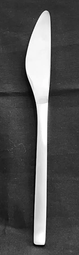 FUGA by Lundtofte Dinner Knife 8.5" Serrated NEW NEVER USED made in Denmark