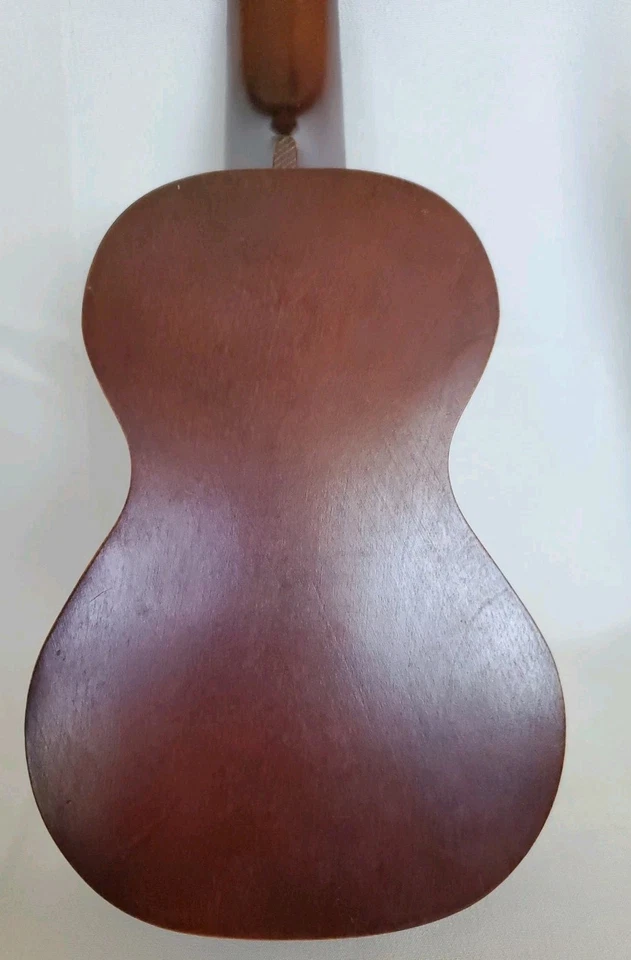 Silvertone Vintage Ukulele 1940s -50s - Hawaiian Girl On Front - Image 3 of 4