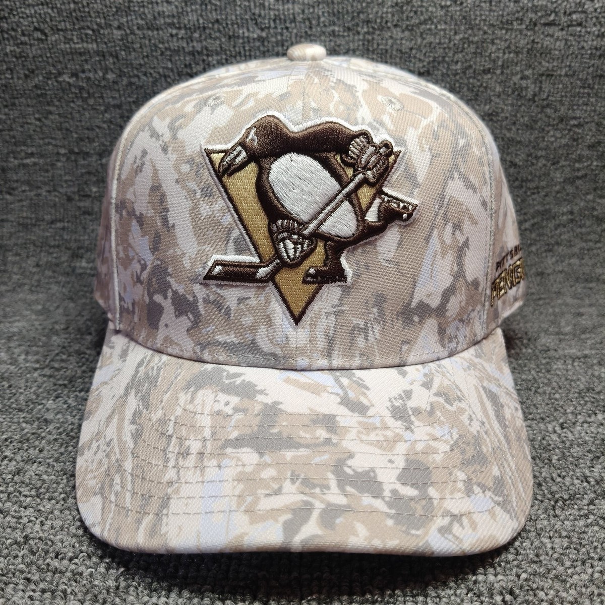 Mitchell & Ness Pittsburgh Penguins NHL Camo Snapback Cap