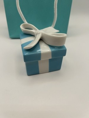 TIFFANY & CO BLUE BOX WHITE BOW TRINKET BOX PORCELAIN GIFT 2