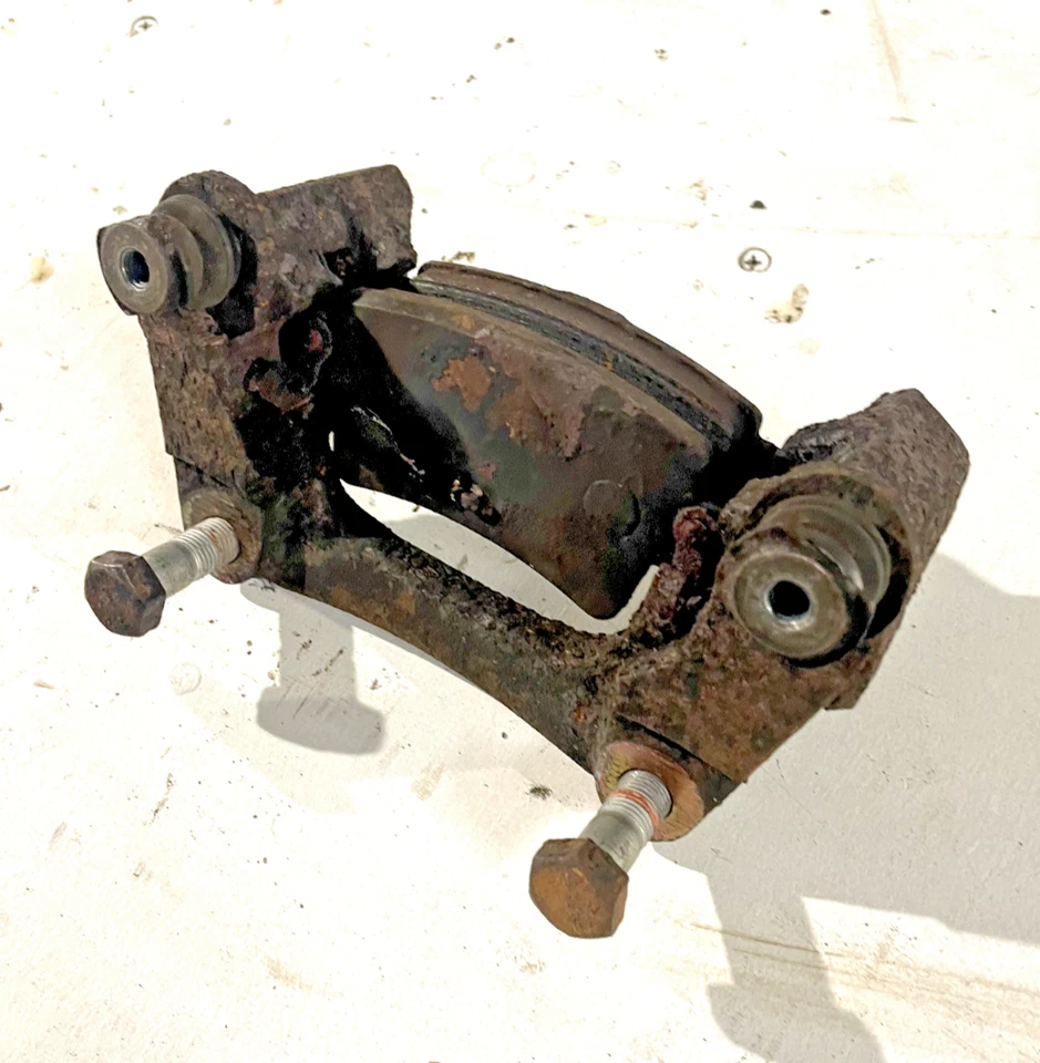 Soporte pinza freno trasero derecho Renault Master Mk2 Movano O/S lado conductor Foto 3 de 4