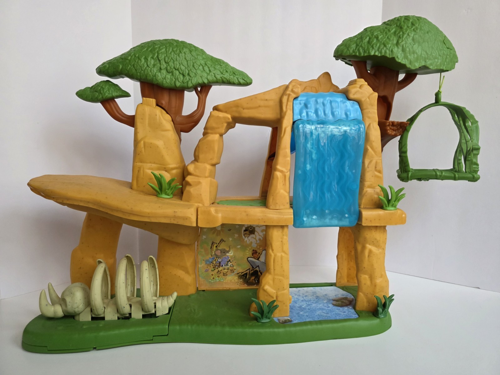 Without Figurines