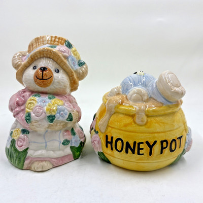 OCI Fitz and Floyd Bear and Honey Pot salt & pepper shaker