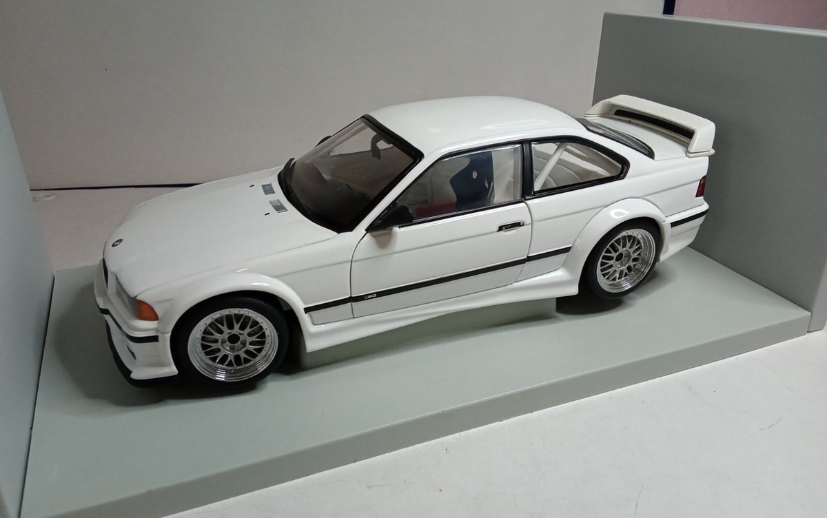 UTモデル　1/18　BMW　E36M3-GTR　ストリート仕様　少しカスタム UTモデル 1/18 BMW E36M3-GTR ストリート仕様 少しカスタム