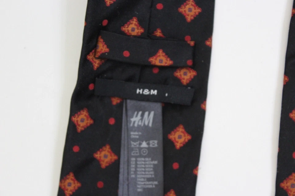 H & M Geometric Print Silk Tie NECK TIE  - Image 4 of 4